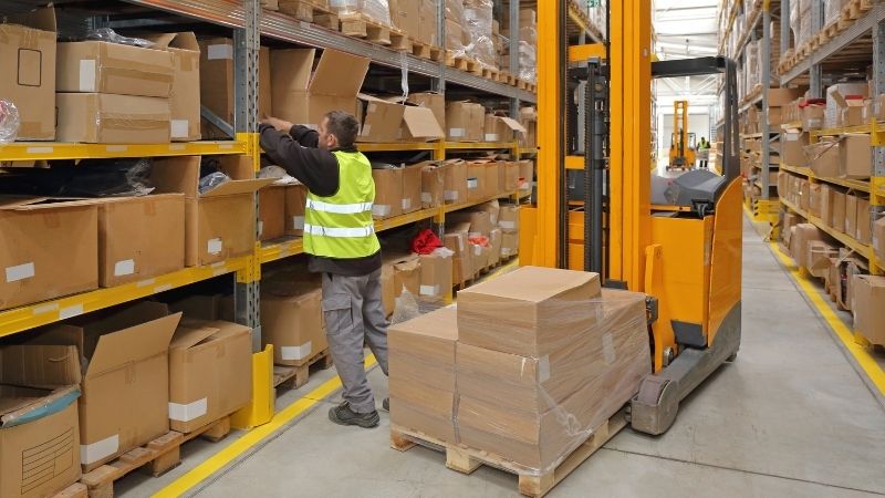 How Can Effective Order Picking Methods Improve Warehousing Functions?